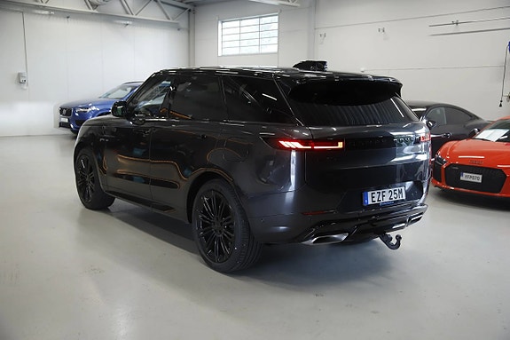 Land Rover Range Rover Sport 3 of 16