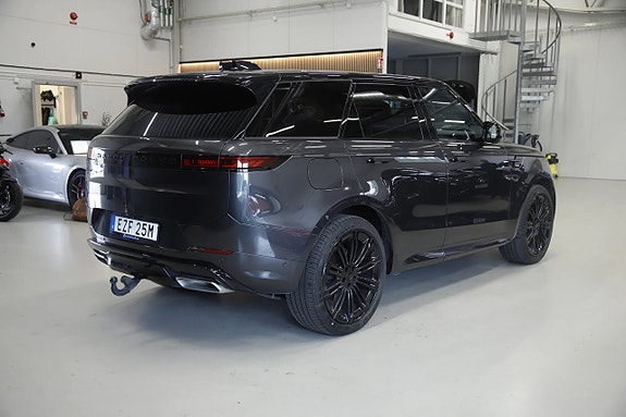 Land Rover Range Rover Sport 5 of 16