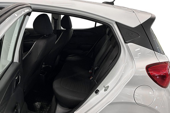 Hyundai i10 7 of 11