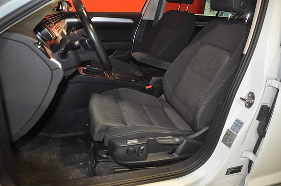 Volkswagen Passat 9 of 21
