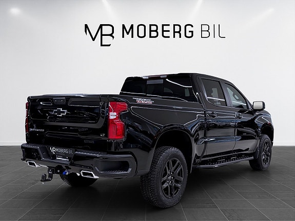 Chevrolet Silverado 1500 4 of 22