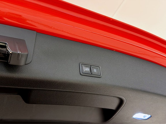 Audi e-tron 15 of 23