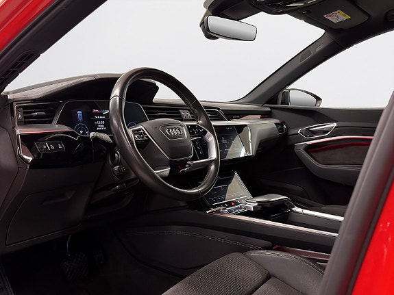 Audi e-tron 7 of 23