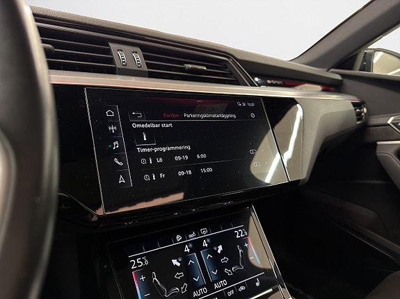 Audi e-tron 20 of 23