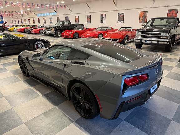 Chevrolet Corvette 8 of 30
