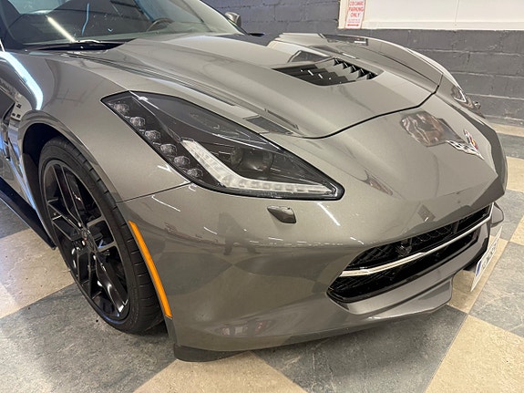 Chevrolet Corvette 17 of 30