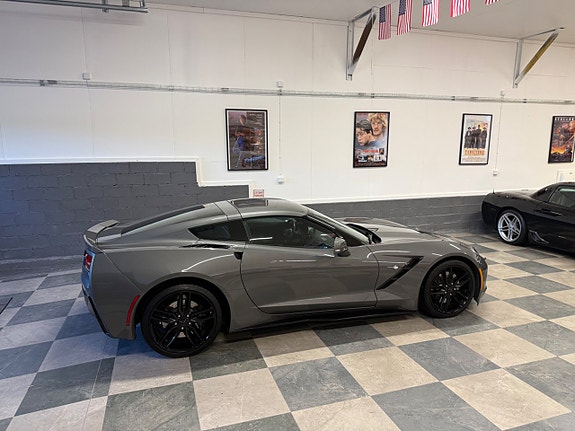 Chevrolet Corvette 12 of 30