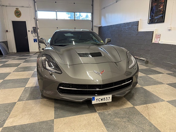 Chevrolet Corvette 4 of 30