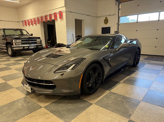 Chevrolet Corvette 5 of 30