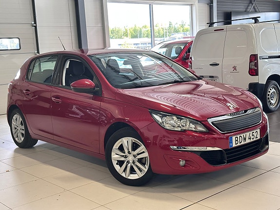 Peugeot 308 3 of 8