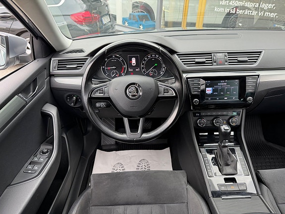 Skoda Superb 11 of 30