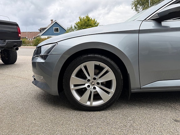 Skoda Superb 29 of 30