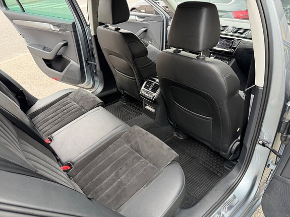 Skoda Superb 24 of 30