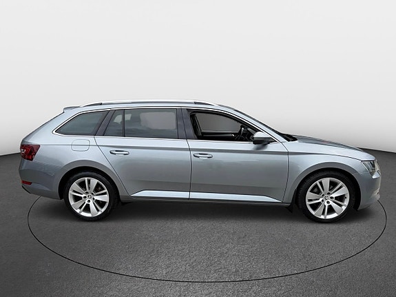 Skoda Superb 6 of 30