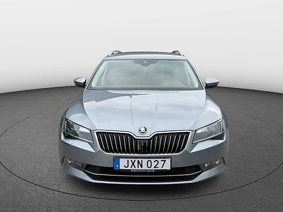 Skoda Superb 8 of 30