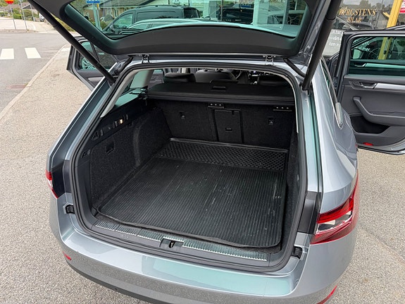 Skoda Superb 23 of 30