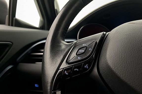 Toyota C-HR 13 of 27
