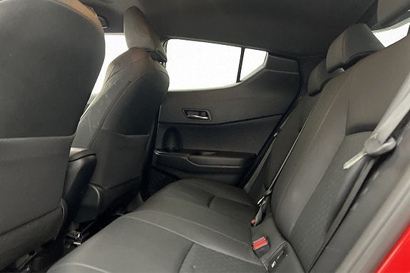 Toyota C-HR 25 of 27