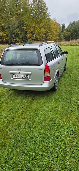 Opel Astra 2 of 4