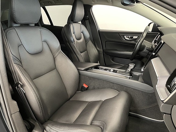 Volvo V60 Cross Country 16 of 27