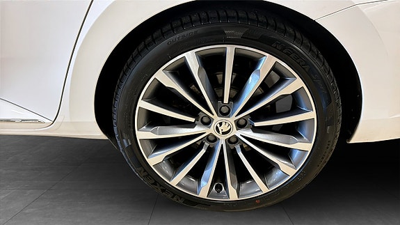 Skoda Superb 6 of 12