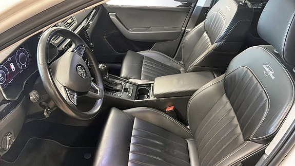 Skoda Superb 8 of 12