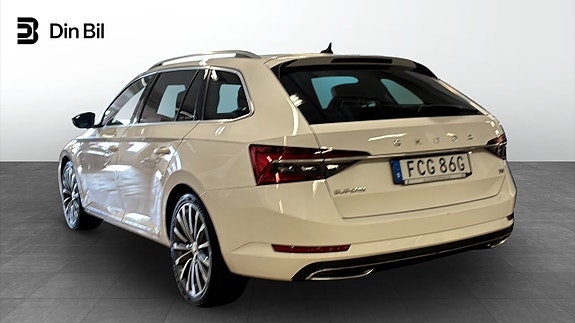 Skoda Superb 3 of 12