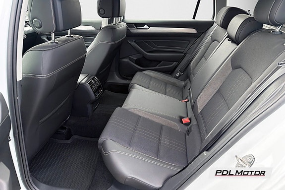 Volkswagen Passat Alltrack 9 of 12
