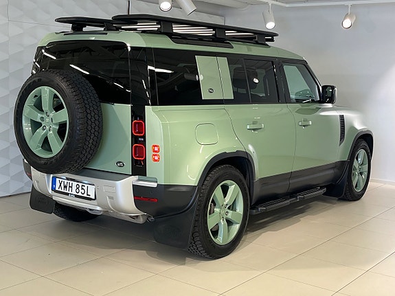 Land Rover Defender 110 3 of 13