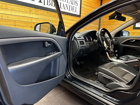 Volvo V70 14 of 23