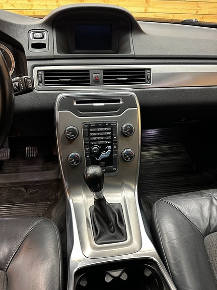 Volvo V70 13 of 23