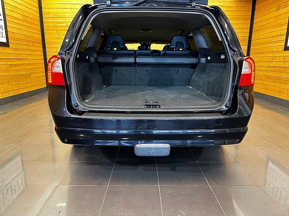 Volvo V70 10 of 23