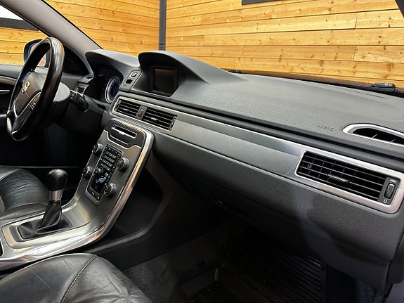 Volvo V70 20 of 23