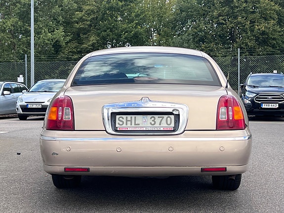 Lincoln Town Car 20 of 22