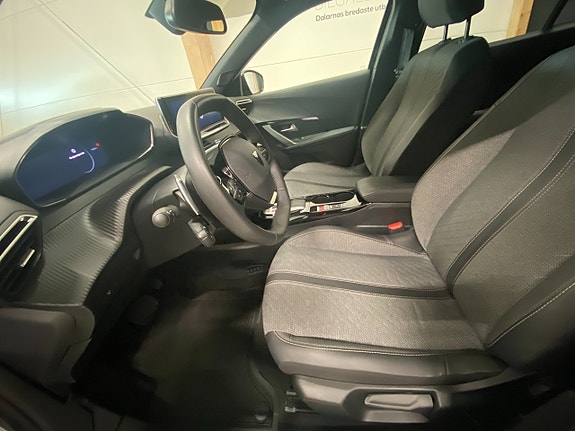 Peugeot 2008 7 of 18