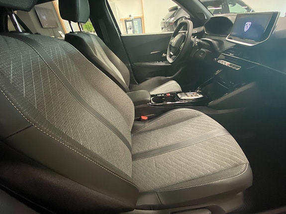 Peugeot 2008 16 of 18