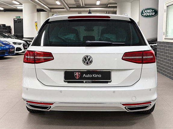 Volkswagen Passat 5 of 12