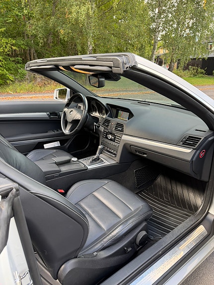 Mercedes-Benz E250 7 of 9
