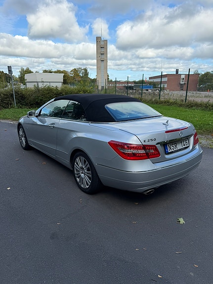 Mercedes-Benz E250 2 of 9