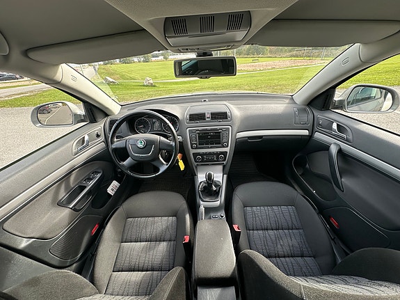Skoda Octavia 5 of 14