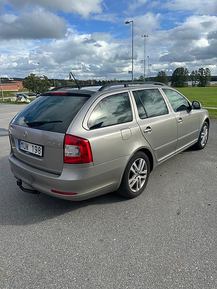 Skoda Octavia 3 of 14