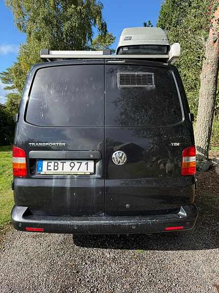 Volkswagen Transporter Camper 6 of 27
