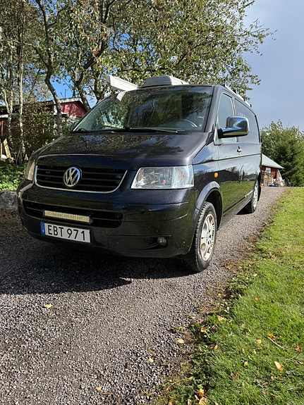 Volkswagen Transporter Camper 2 of 27
