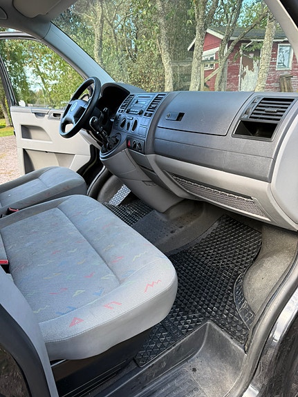 Volkswagen Transporter Camper 11 of 27