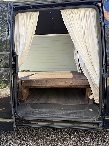 Volkswagen Transporter Camper 17 of 27