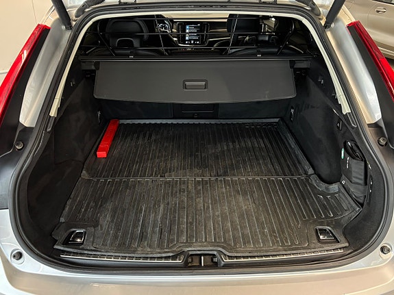 Volvo V90 Cross Country 9 of 29