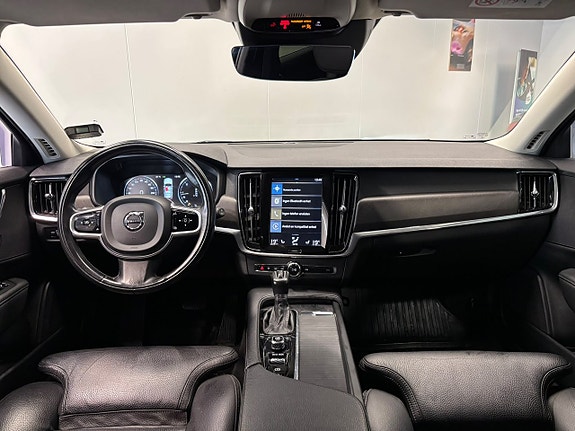 Volvo V90 Cross Country 18 of 29