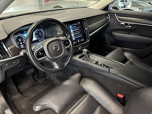 Volvo V90 Cross Country 13 of 29