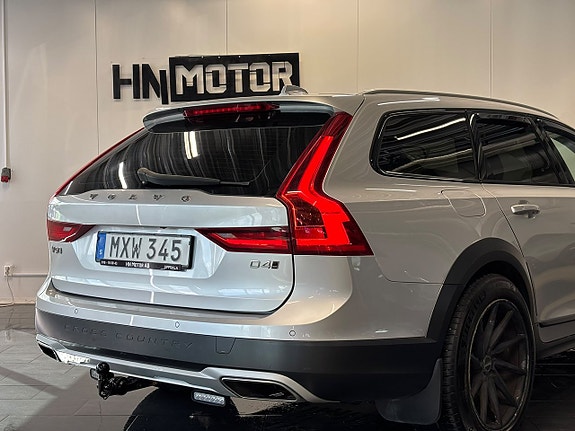 Volvo V90 Cross Country 8 of 29
