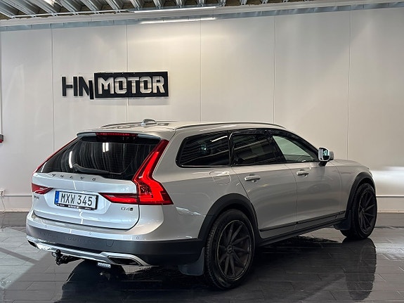 Volvo V90 Cross Country 7 of 29